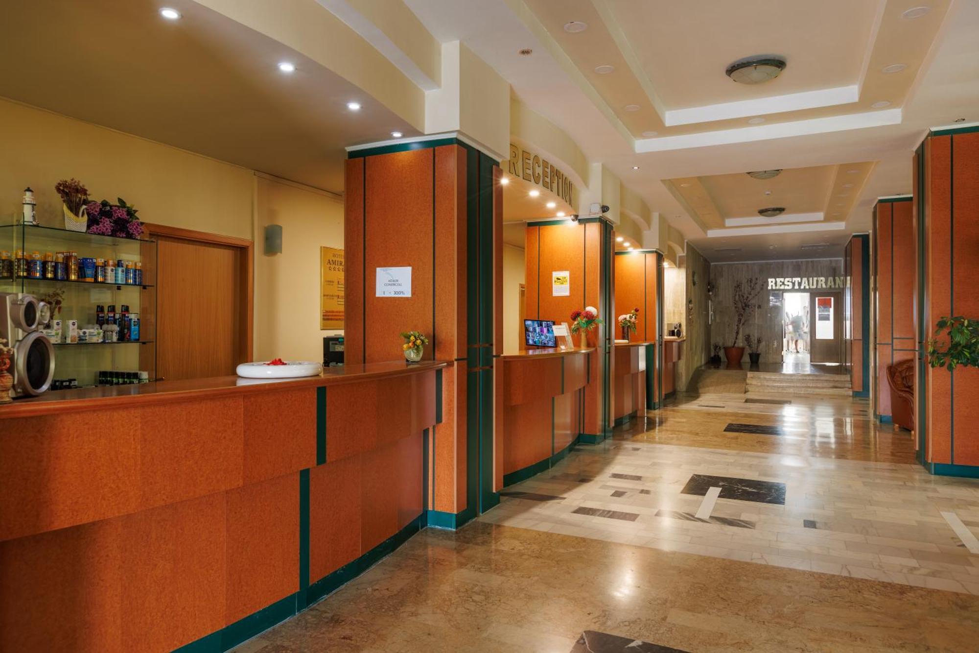 Hotel Amiral Mamaia Extérieur photo