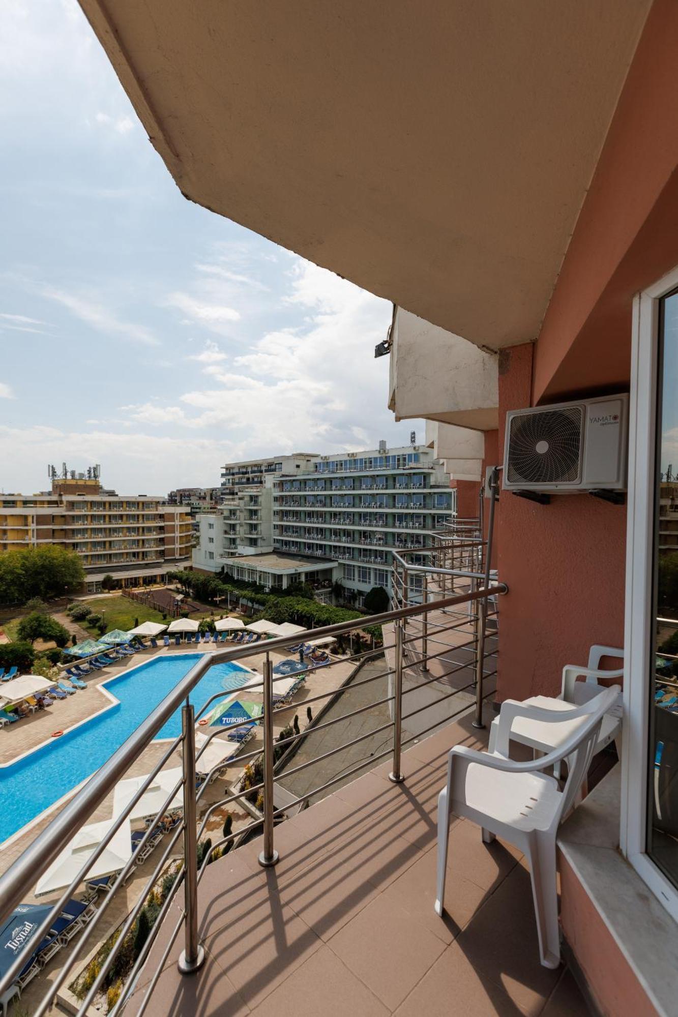 Hotel Amiral Mamaia Extérieur photo