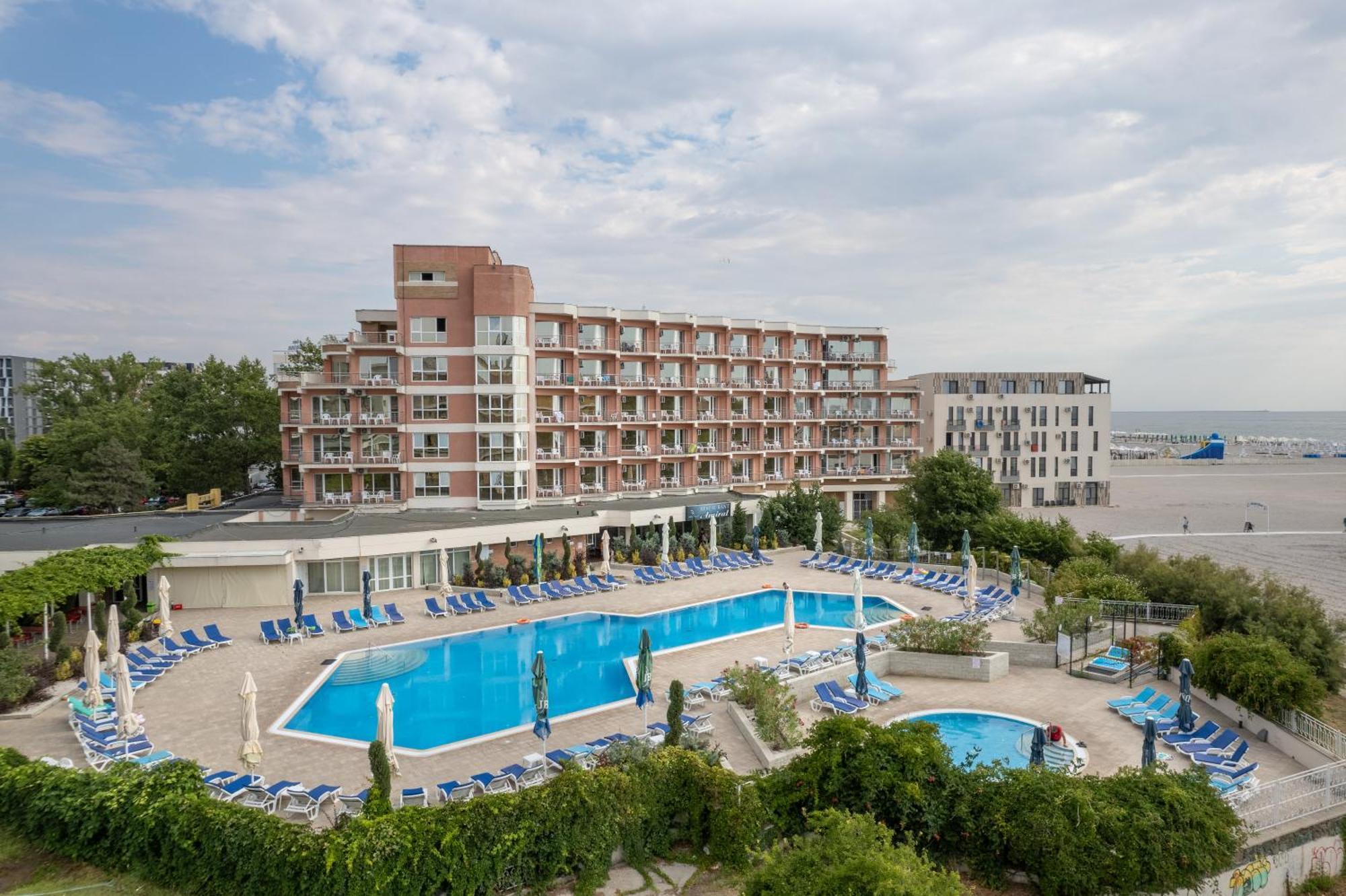 Hotel Amiral Mamaia Extérieur photo